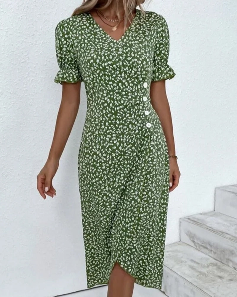 Ellaine | Floral Summer Style with Flattering Fit